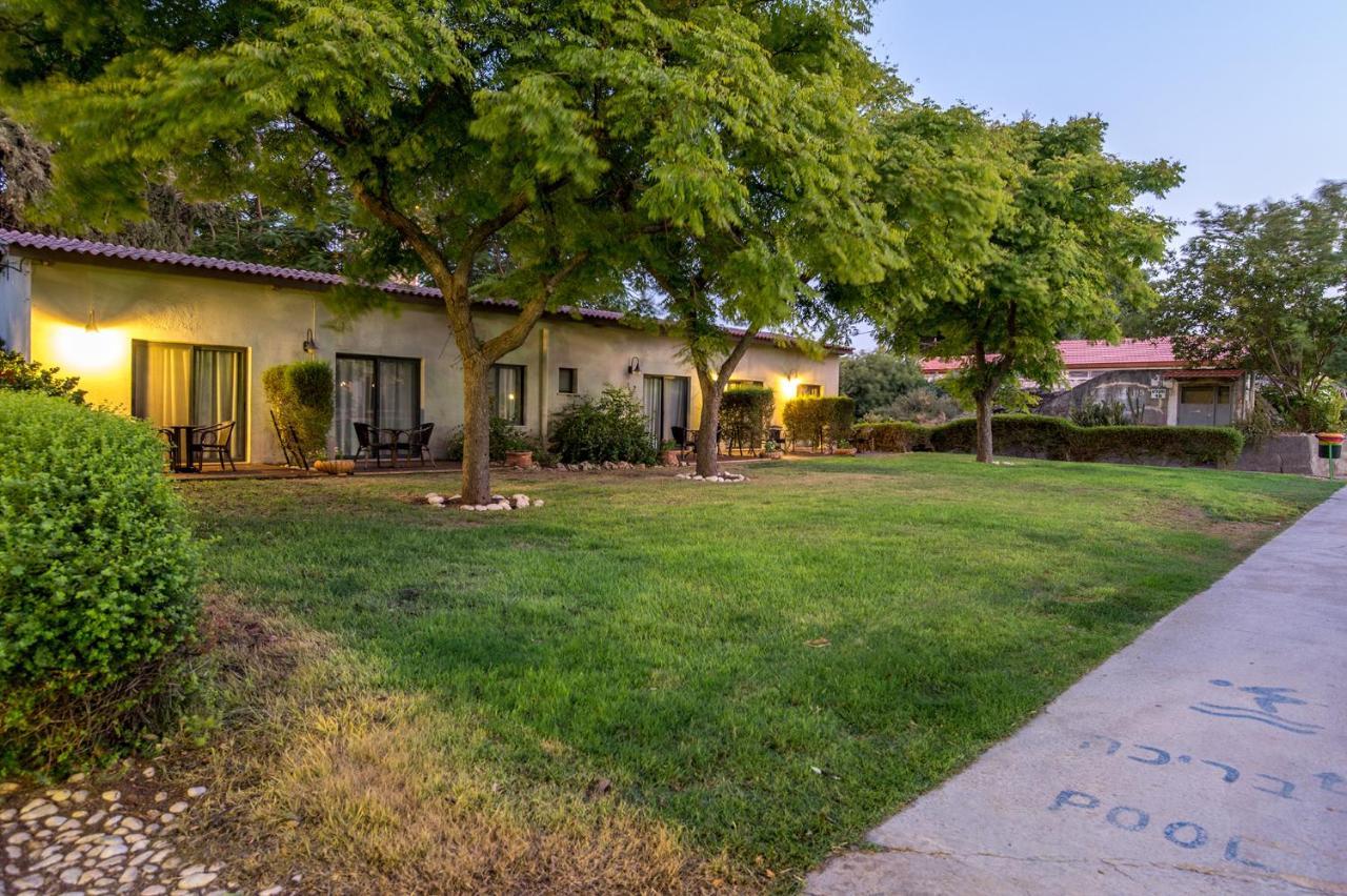 Degania Bet Kibbutz Country Lodging Kinneret Exterior foto
